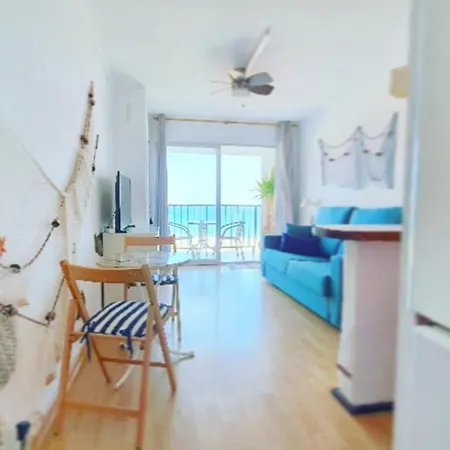 Cozy Beach-front With Amazing Sea View Apartment *